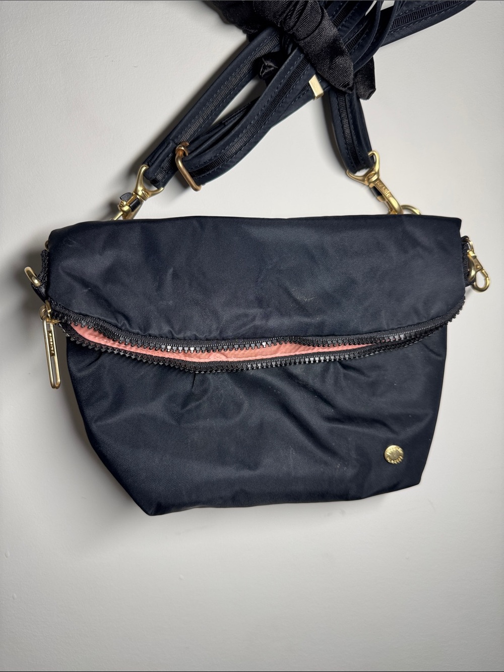Pacsafe Citysafe Anti-Theft Black Crossbody Bag with Zipper